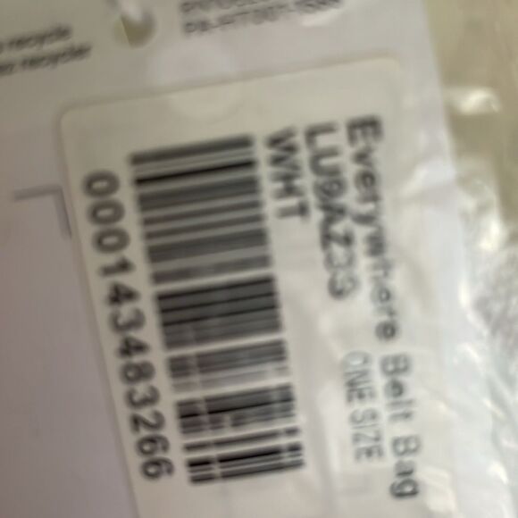 Lululemon Everywhere Belt Bag with WhHITE NWT PERFECT BASIC WHITE regular 1L - Picture 3 of 6